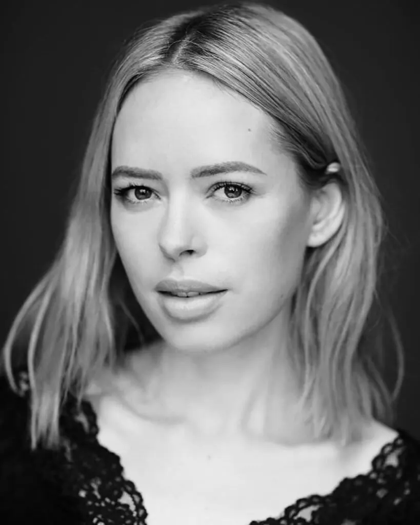 Tanya Burr